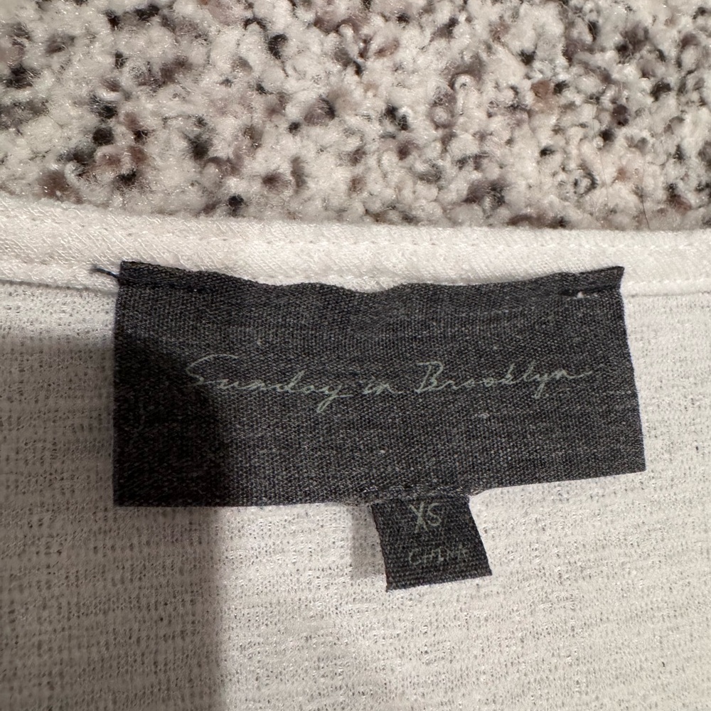 Anthropologie- Sunday in Brooklyn White Blouse with Delicate Trim. XS. - Picture 4 of 5